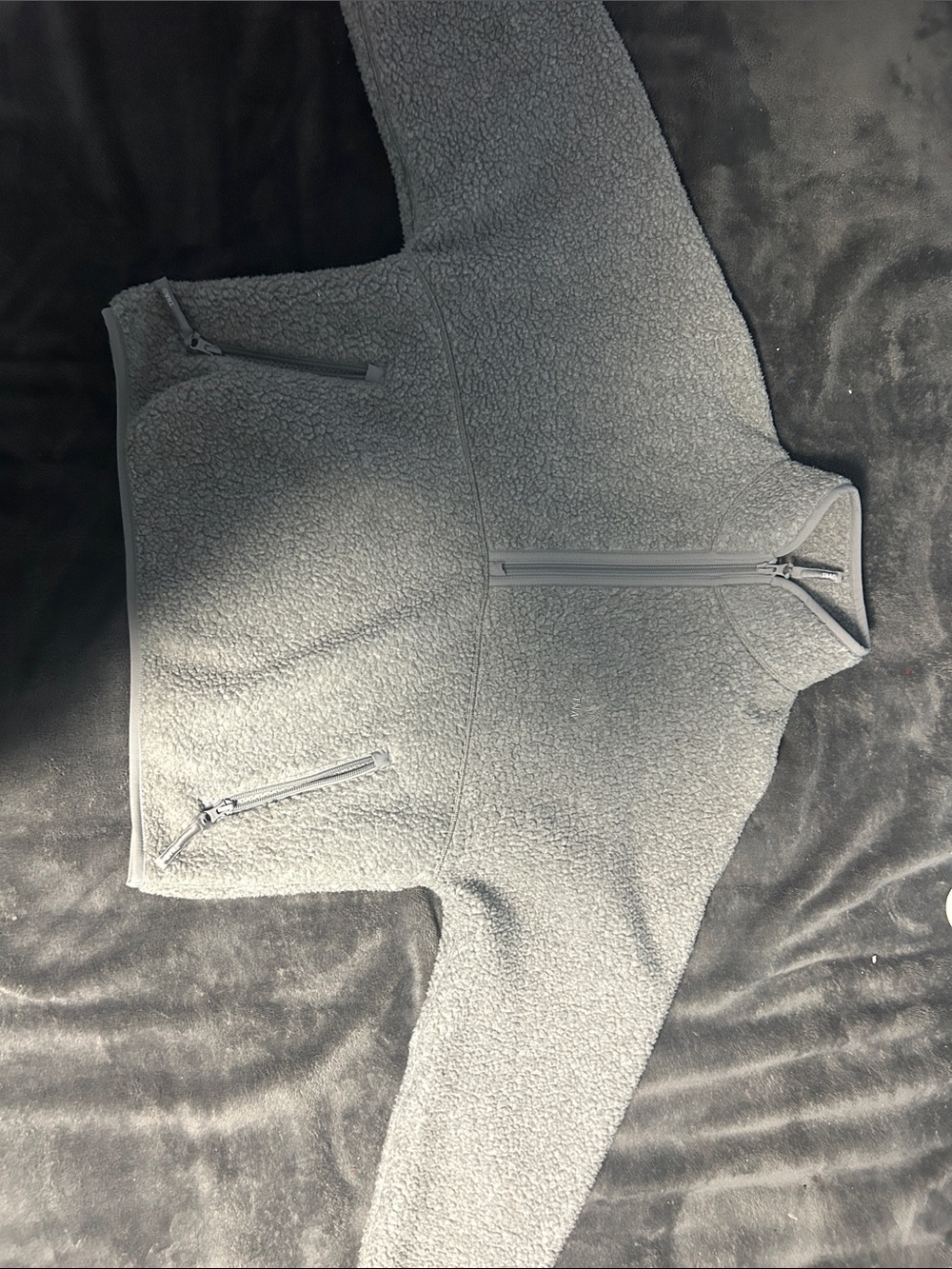 woman’s half-zip fleece TNA